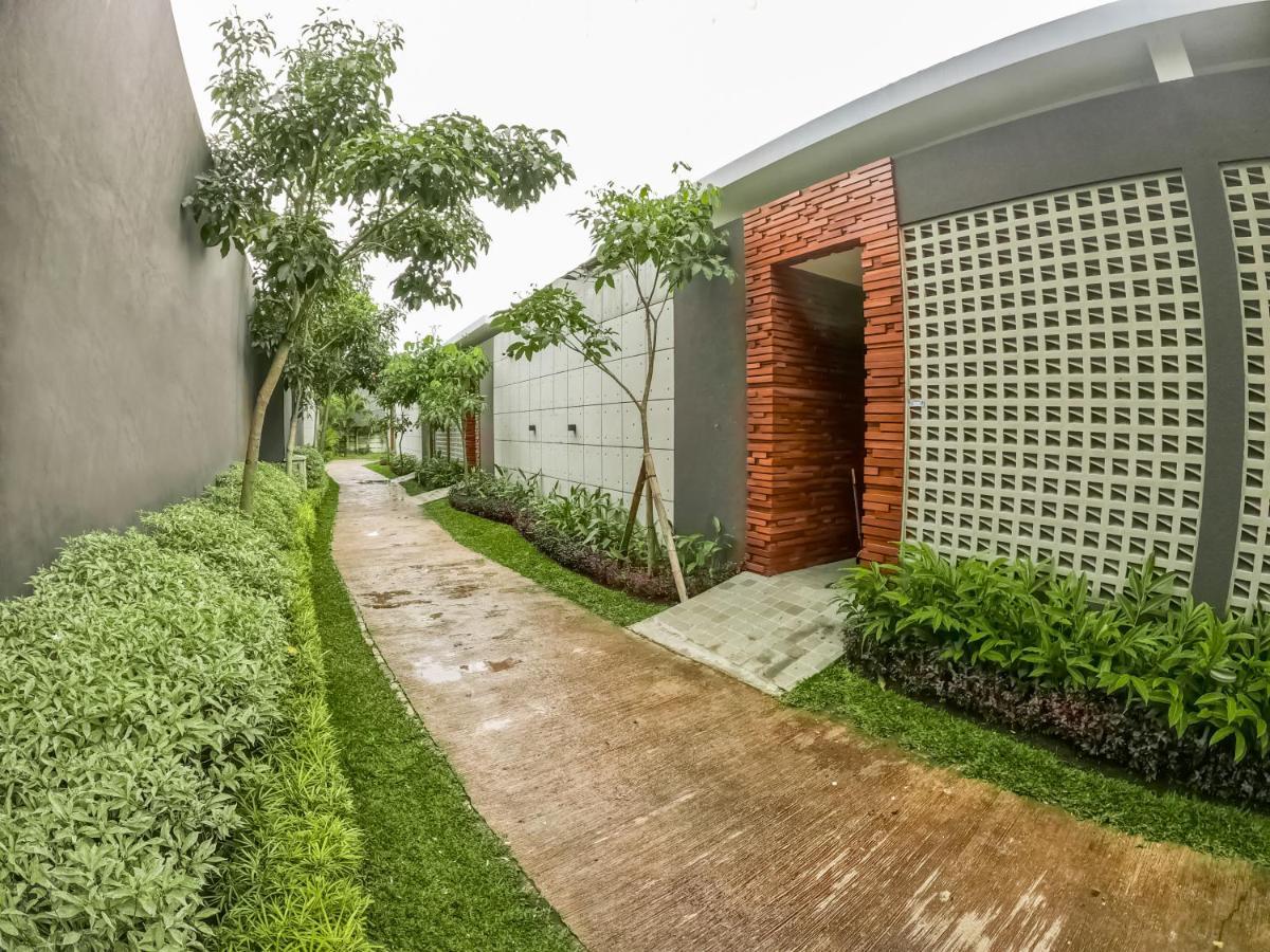 Villa Carmela Batu By Kingspark 8 Exterior photo