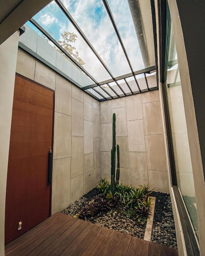 Villa Carmela Batu By Kingspark 8 Exterior photo