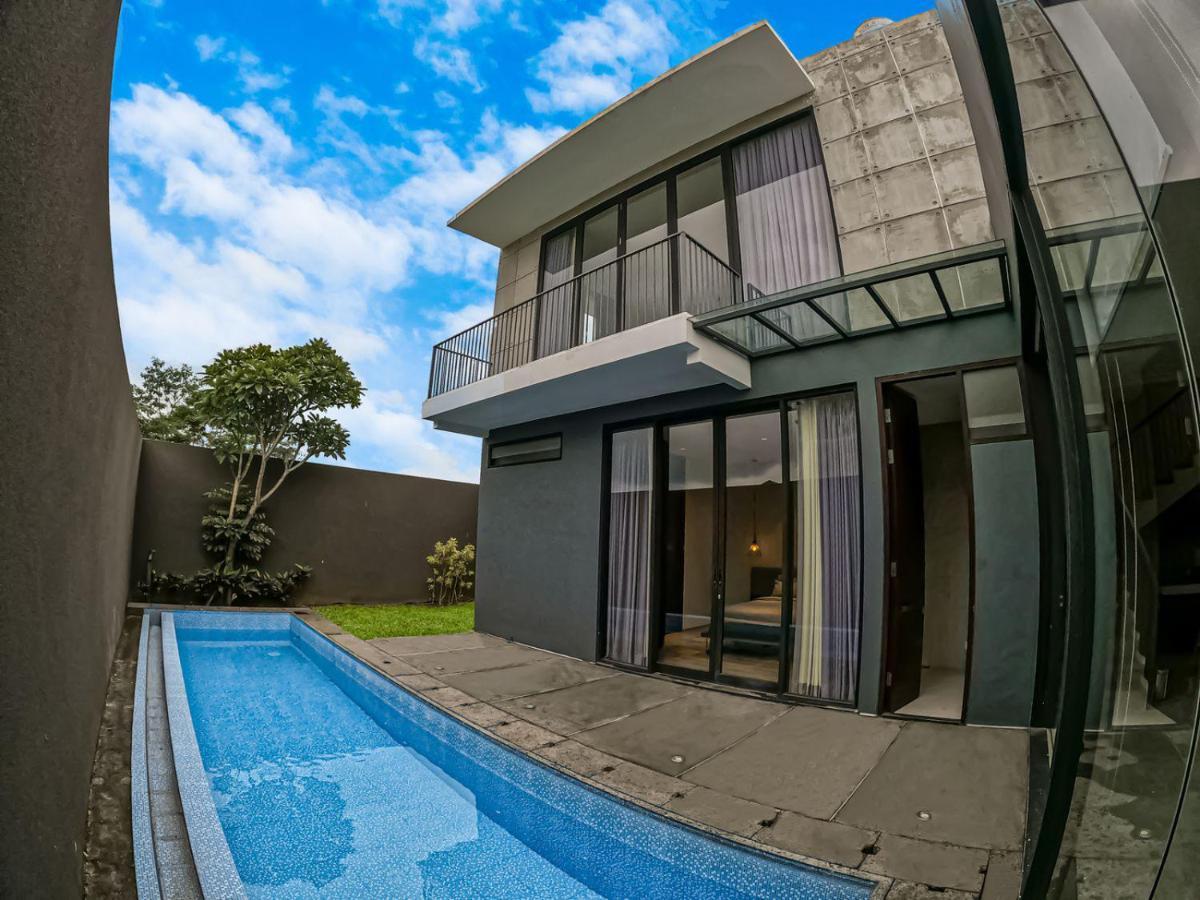 Villa Carmela Batu By Kingspark 8 Exterior photo