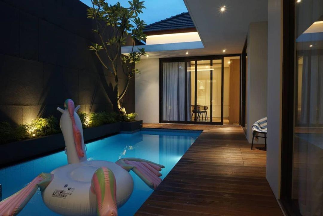 Villa Carmela Batu By Kingspark 8 Room photo